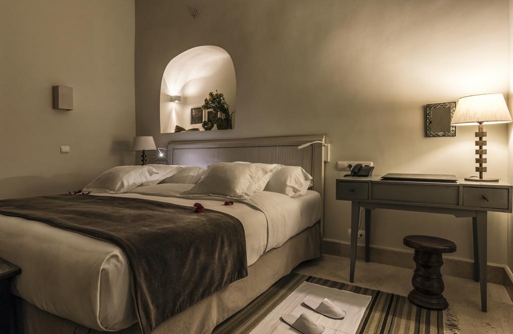 Hotel Balcon De 4*